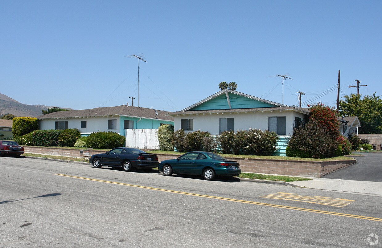 Foto del edificio - Andrew Apartments