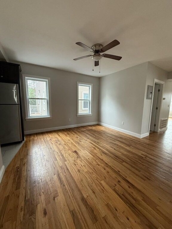 Foto del edificio - 1043 N Main St