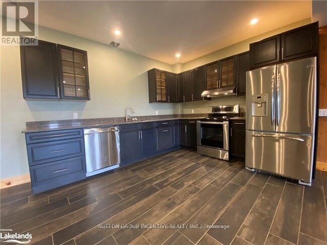 Building Photo - 3917 5th Side Rd