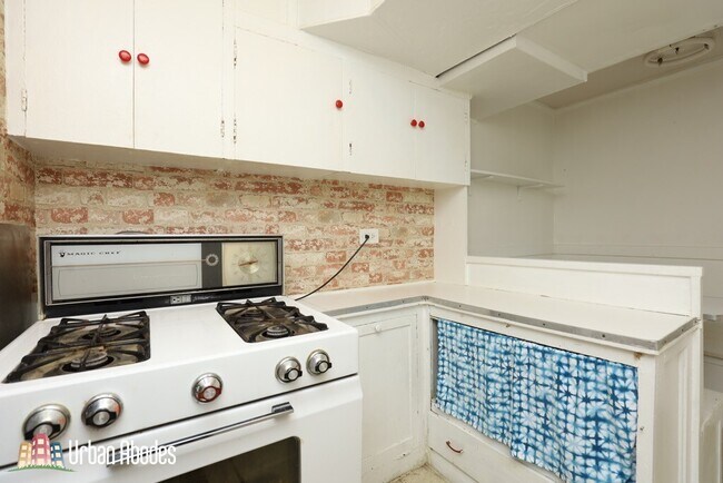 Building Photo - 4437 N Rockwell St