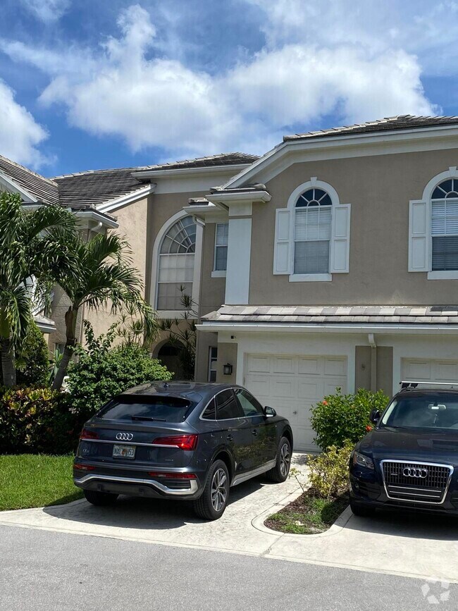 Town Place Townhomes Apartments for Rent with Hardwood Floors Boca