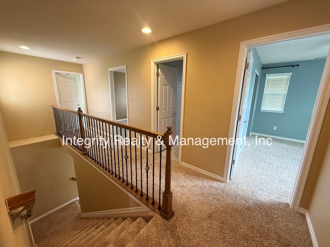 Building Photo - 3025 Redhaven Way