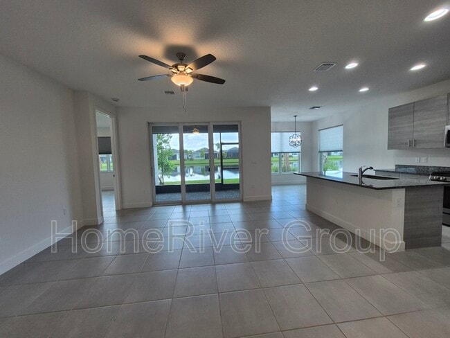 Building Photo - 11396 SW Willow Ln