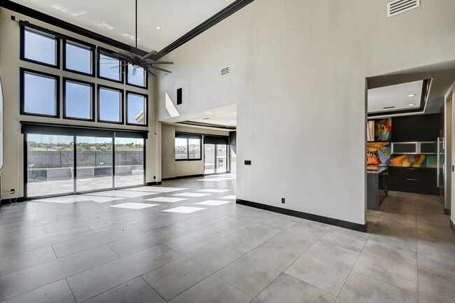 Building Photo - DREAMY 4BEDROOM HOME WITH POOL & BEAUTIFUL...
