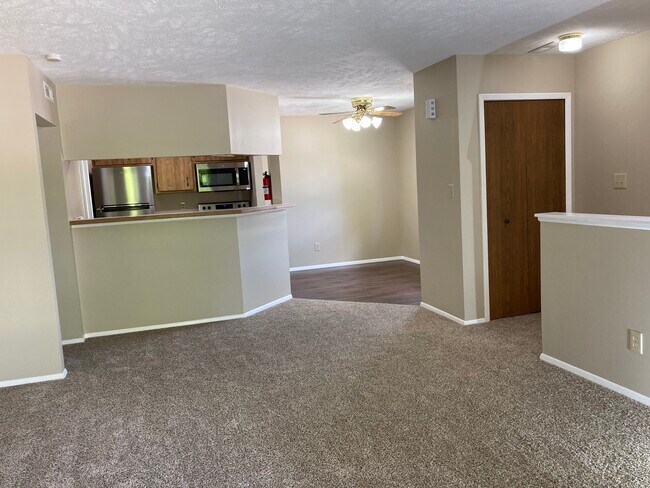 Living Room - 1100 Tollis Pkwy