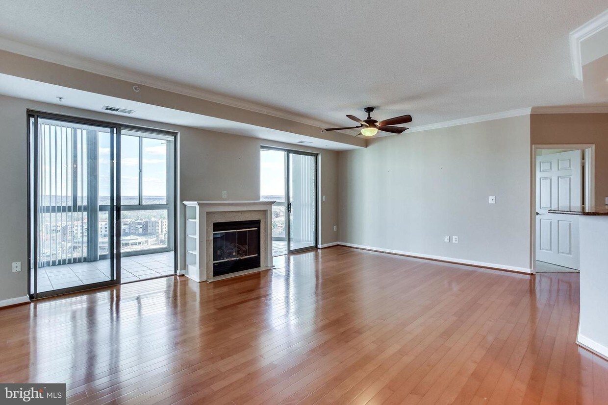 19365 Cypress Ridge Terrace Unit 809, Leesburg, VA 20176 Room for