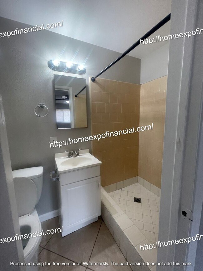 Building Photo - Nice Home For Rent