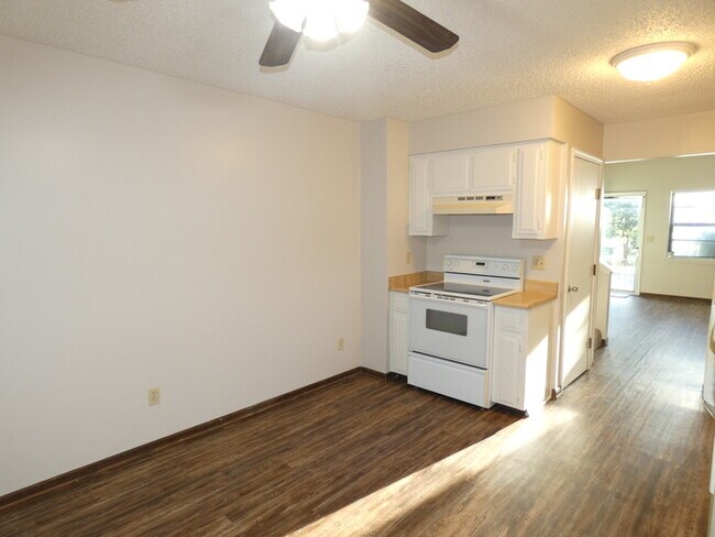 Building Photo - 7016 N Troost