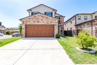 Building Photo - 2007 Fretboard St