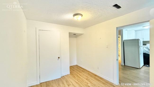 Building Photo - 22 Masseygrove Cres