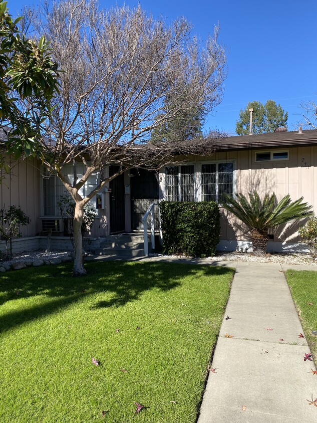 Primary Photo - 241 Alpine St