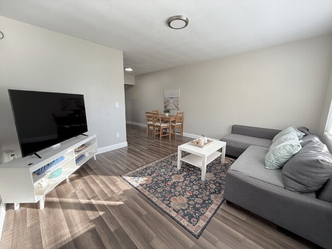 Photo - 305 S Lincoln Ave Apartment