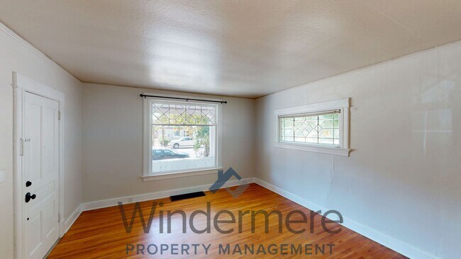 Building Photo - 601 E Alder St