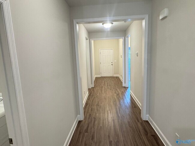 Building Photo - 151 Williams Pointe Boulevard SW