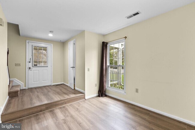 Foto del edificio - 3811 Ernst Dr