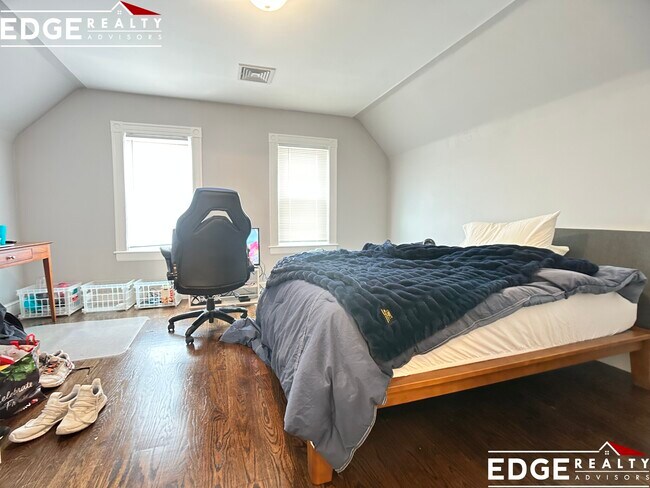 Foto del edificio - 23 Pearson Rd