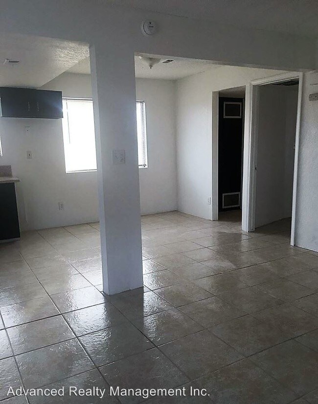 Foto del edificio - 1317 Bernard St
