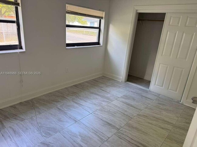 Foto del edificio - 2901 NW 7th Ct