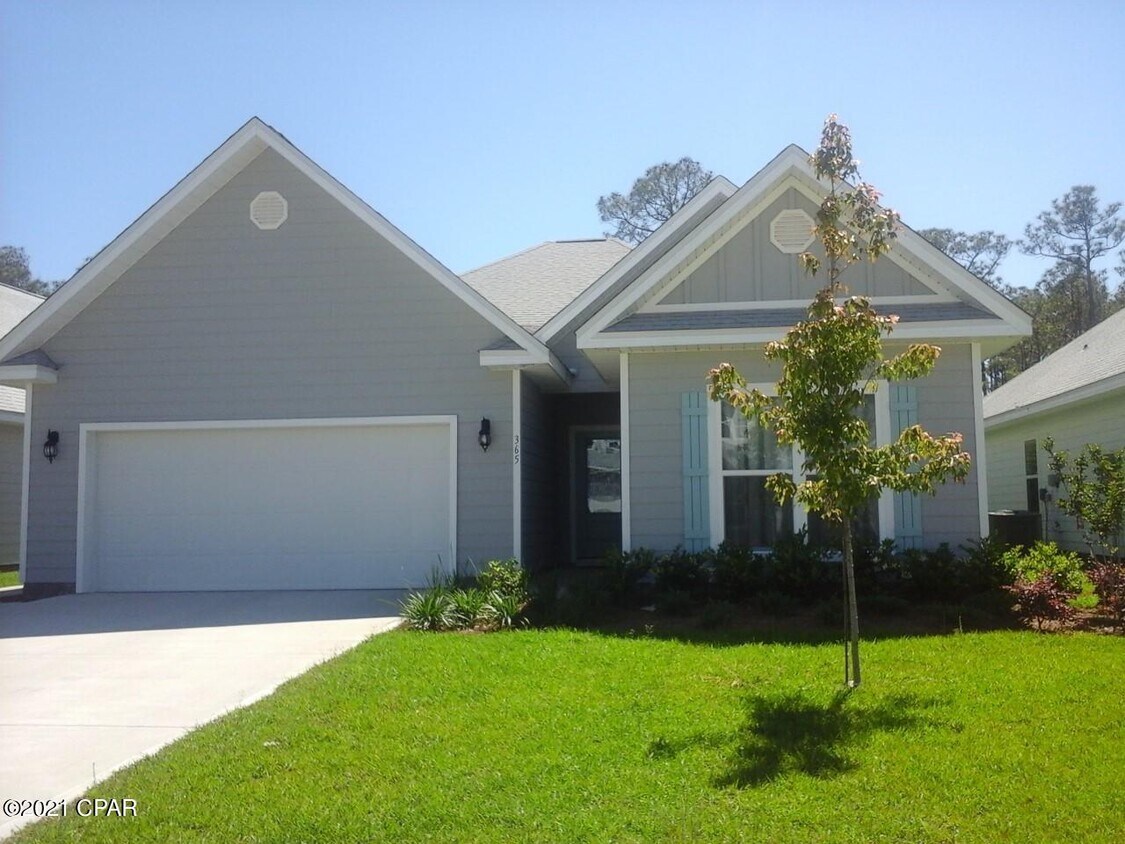 Primary Photo - 365 Emerald Cove St
