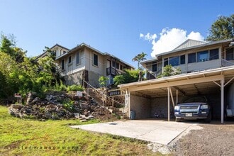 Building Photo - 2680 E Manoa Rd