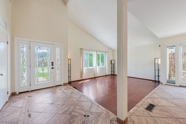 Foto del edificio - 520 Weybridge Dr