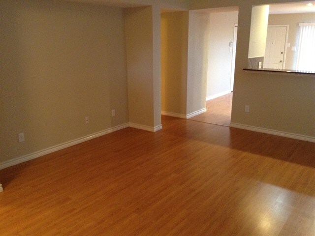 Foto del edificio - 6905 Planters Row Dr