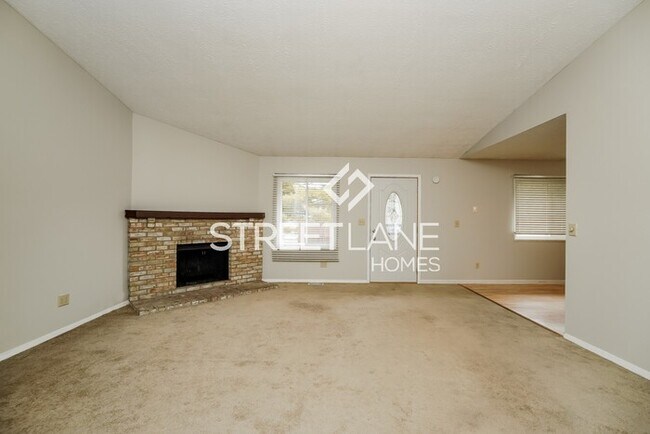 Building Photo - Charming 3 Bedroom in Columbus!