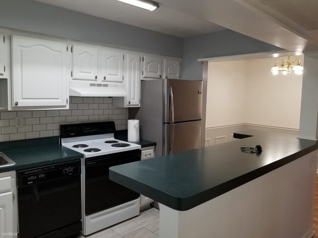Foto del edificio - 7006 Wildwood Cir