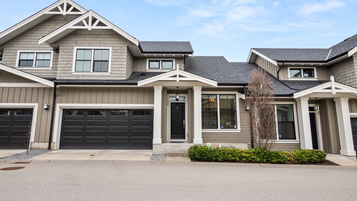 Primary Photo - Family-Sized Living in Murrayville | 4 Bed...