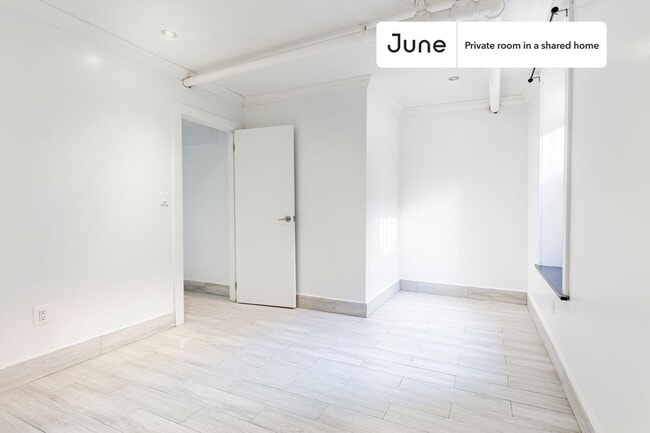 Foto del edificio - Room in Shared 4 bed/2 bath home