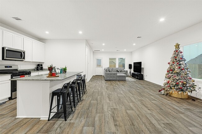 Foto del edificio - 31207 Heddington Ln