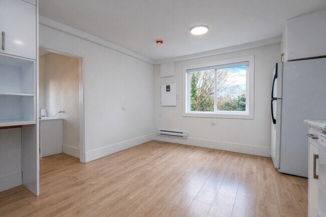 Photo du bâtiment - 16952-16940 40 Ave