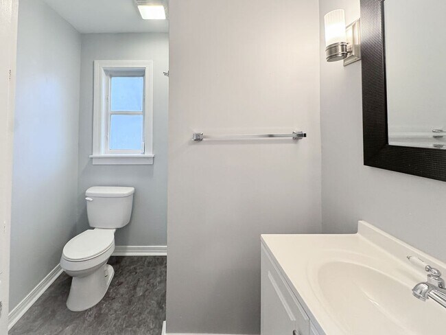 Foto del edificio - 2054 Emogene St