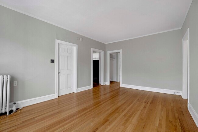 Foto del edificio - 1239 W Greenleaf Ave