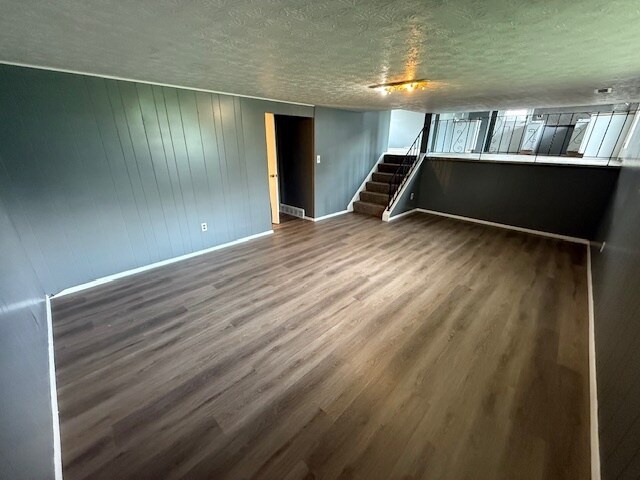 Foto del edificio - 6446 Wolf Rd