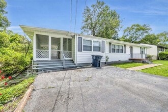 Building Photo - 5506 Sunnydell Ln