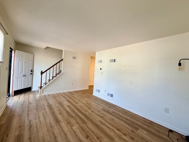 Foto del edificio - 202 Heatherwood Dr