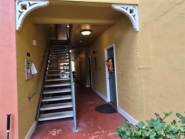 Building Photo - 4207 S Dale Mabry Hwy