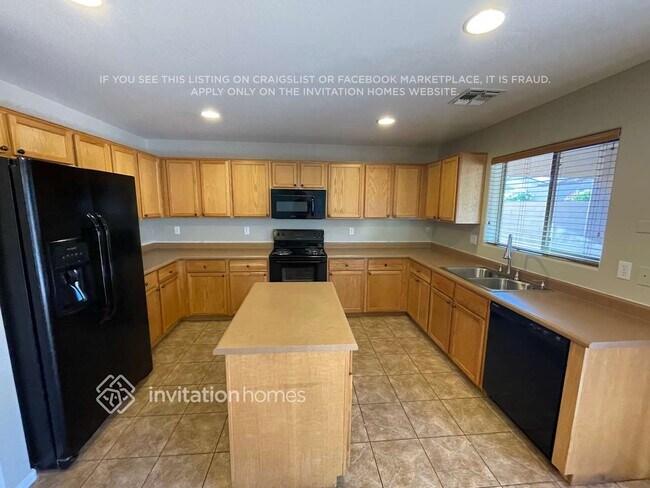 Foto del edificio - 24902 W Wayland Dr