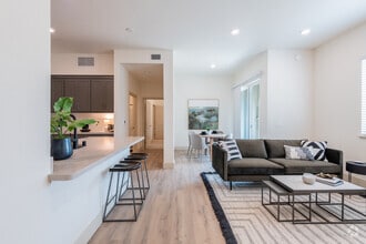 Interior Photo - Towne Centre