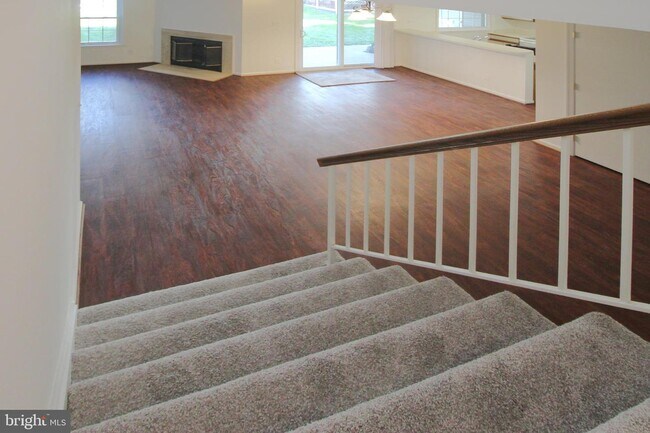 Building Photo - 12890 Grays Pointe Rd