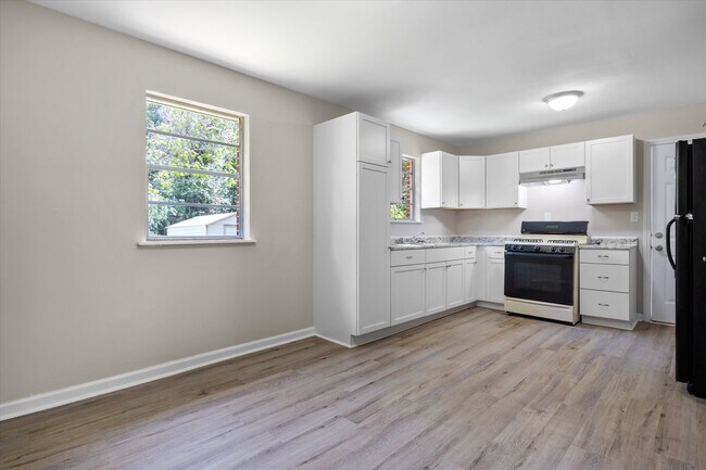 Building Photo - 5706 Warrior Dr