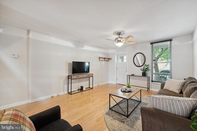 Foto del edificio - 3461 Keswick Rd