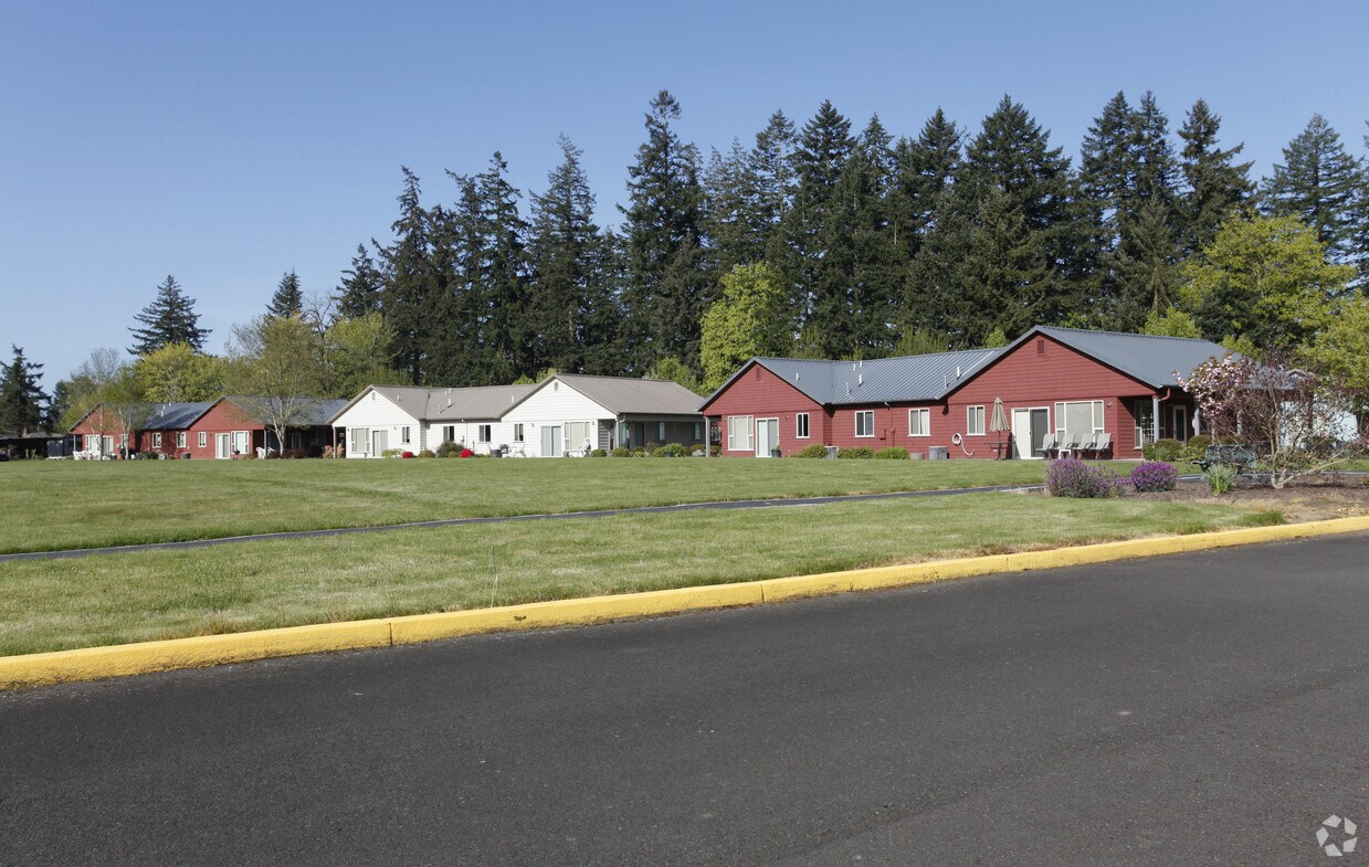 Building Photo - 141 Wheatland Rd N