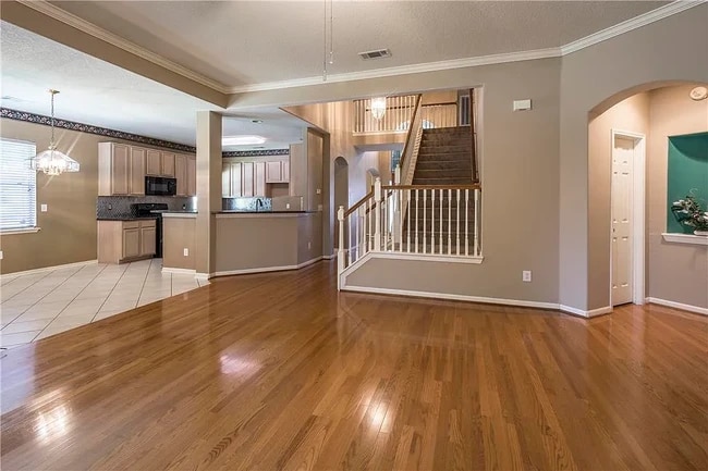 Building Photo - 2902 Sunbird Dr