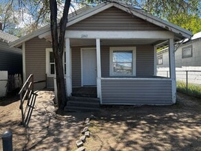 Building Photo - 1341 N Harrison Ave