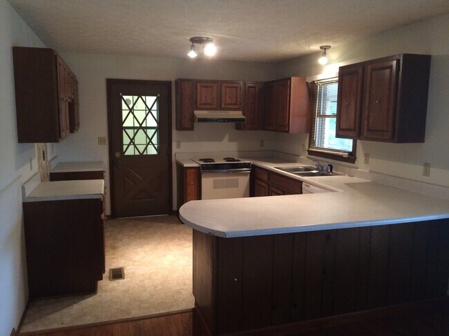 kitchen - 27 Ian River Drive