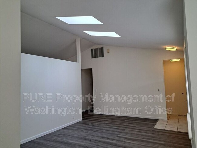 Foto del edificio - 4211 Consolidation Ave