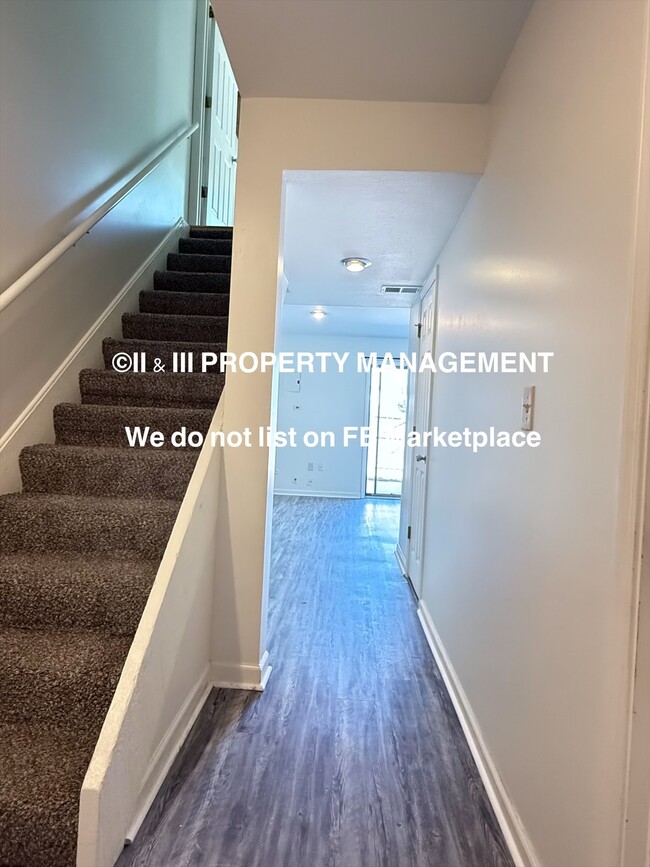 Foto del edificio - 8660 W 109th St