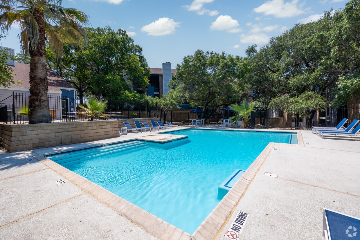 Primary Photo - Villas De SantaFe